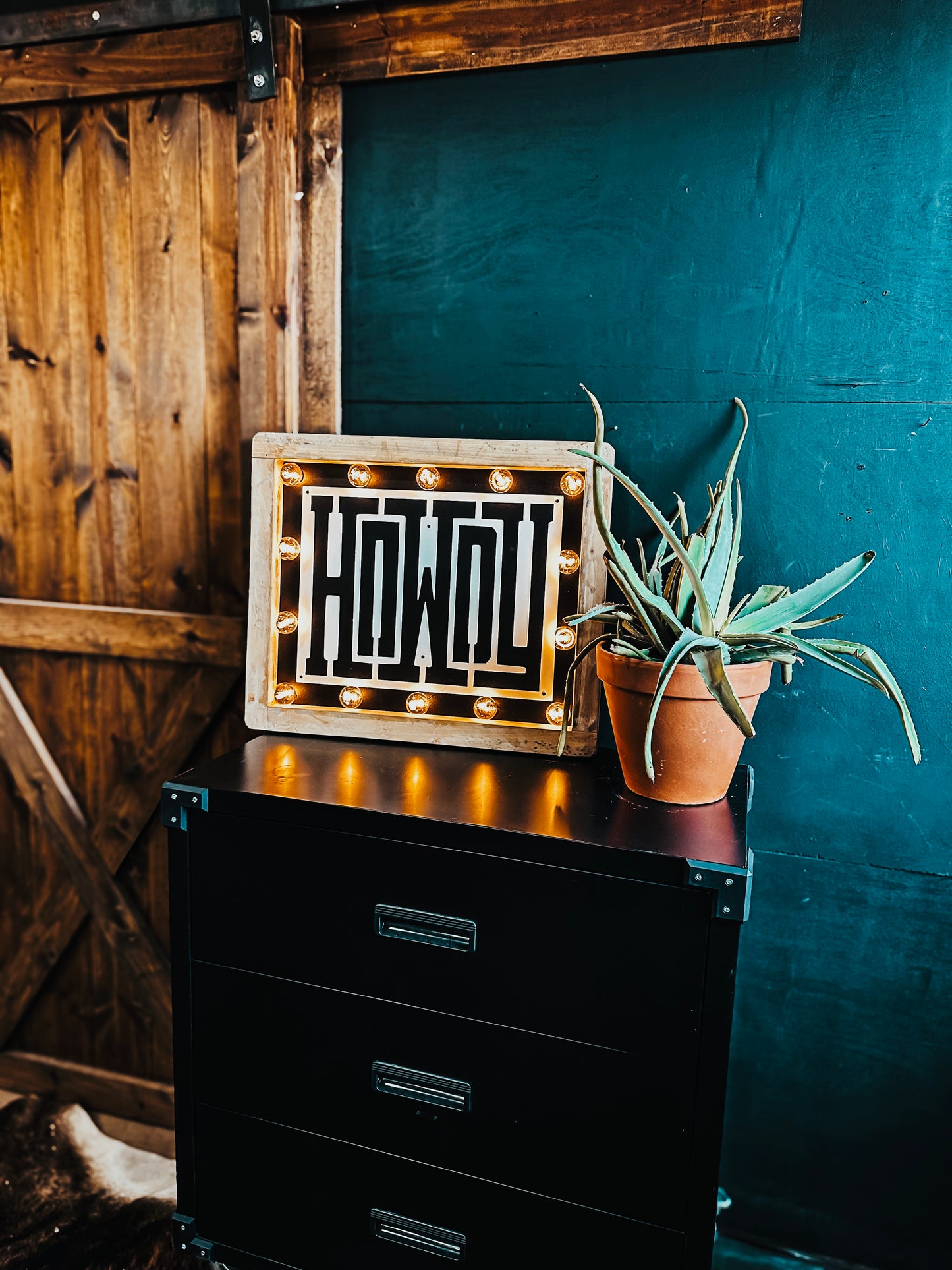 Howdy Marquee Sign