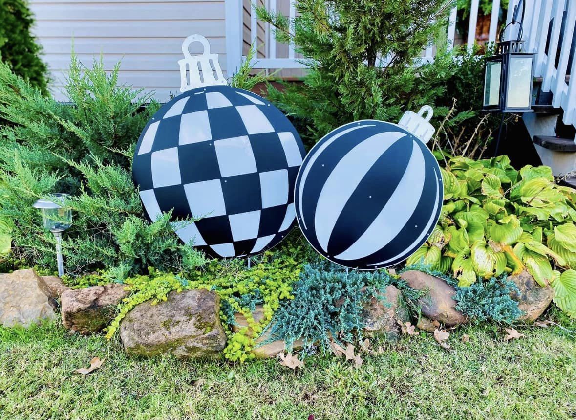 Black Striped Ornament - Large