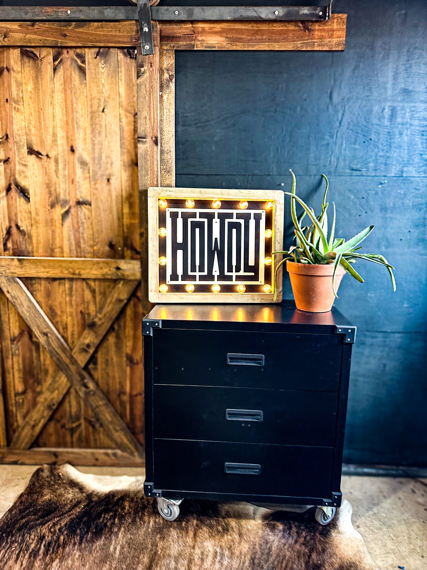 Howdy Marquee Sign