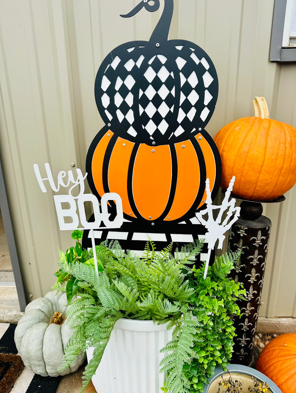 Checkered Pumpkin Stack