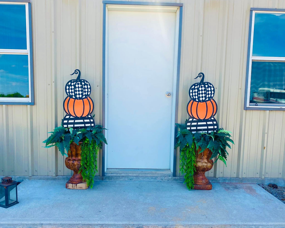 Checkered Pumpkin Stack