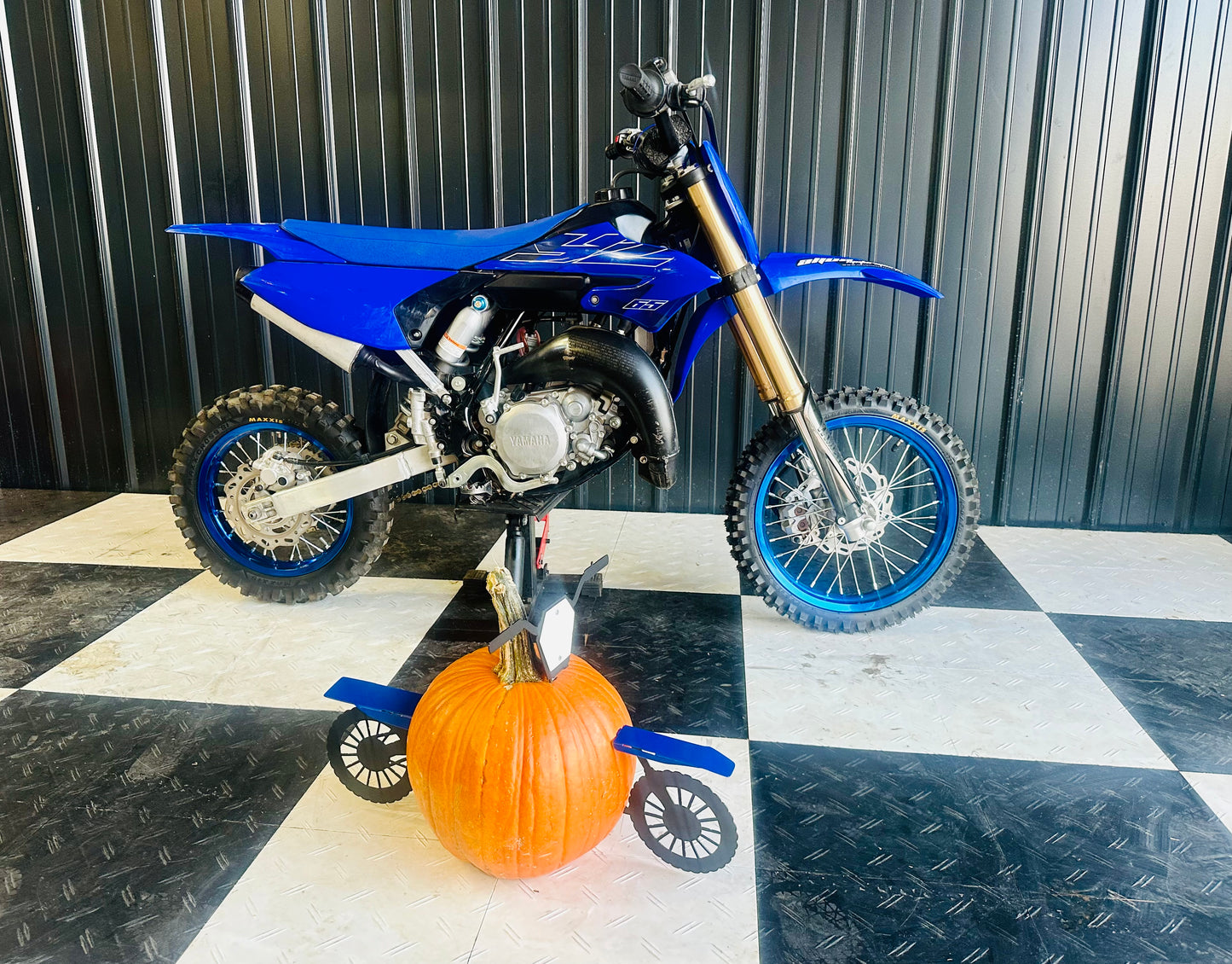 Dirt Bike Pumpkin Kit