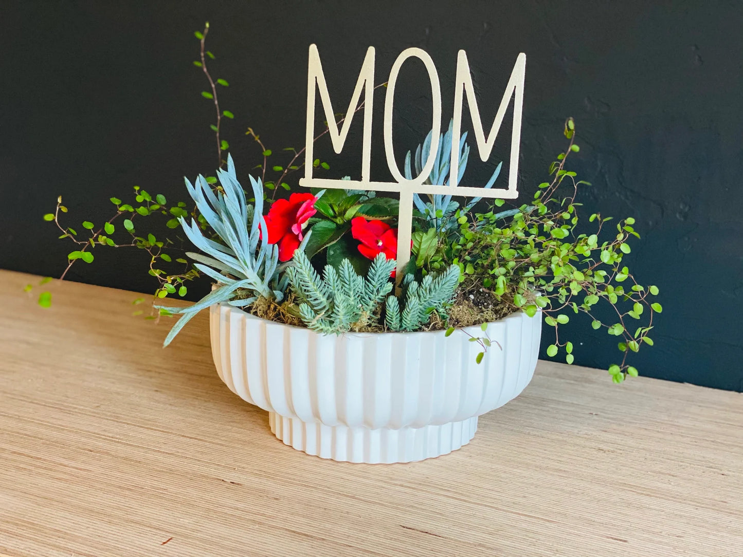 MOM - Plant Spike