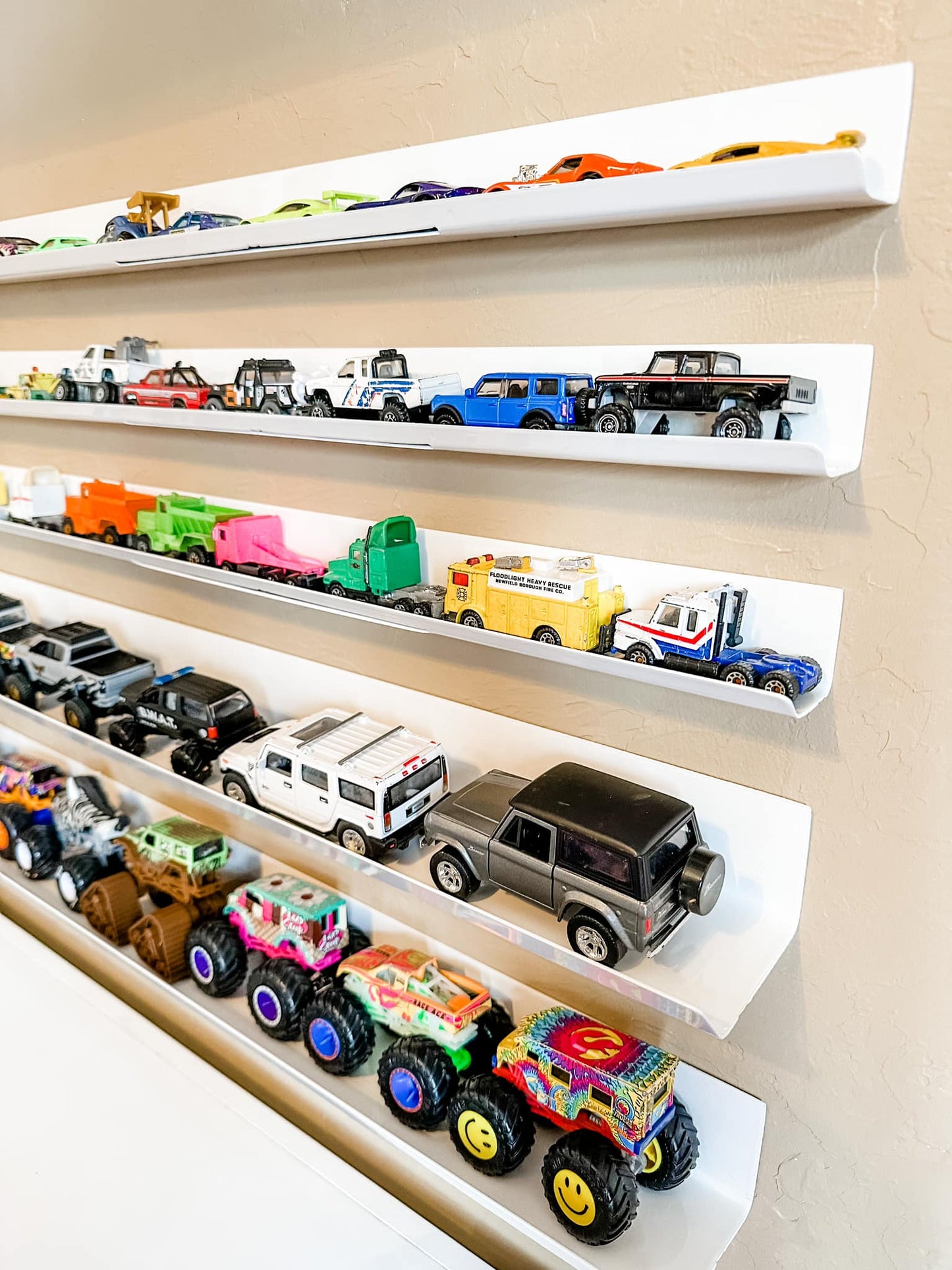Hotwheels Toy Car Display Shelf